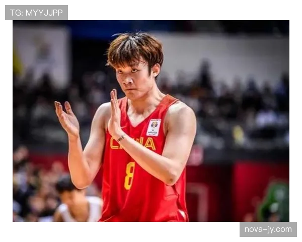 手球判罚核心：不自然臂展与触球意图判定标准