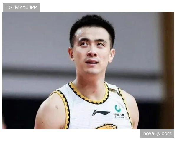 赵继伟训练完直接进豪宅卧室,这差距我真服了 赵继伟训练完直接进豪宅卧室,这差距我真服了